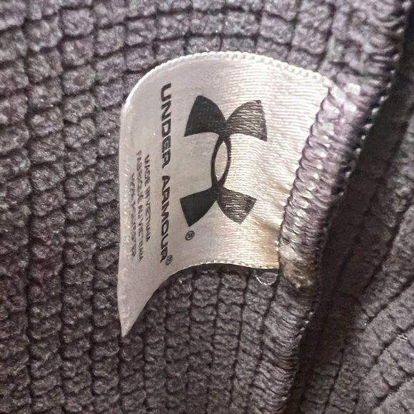 Under Armour men’s black full zip jacket. Size large. Good condition. - Picture 4 of 5